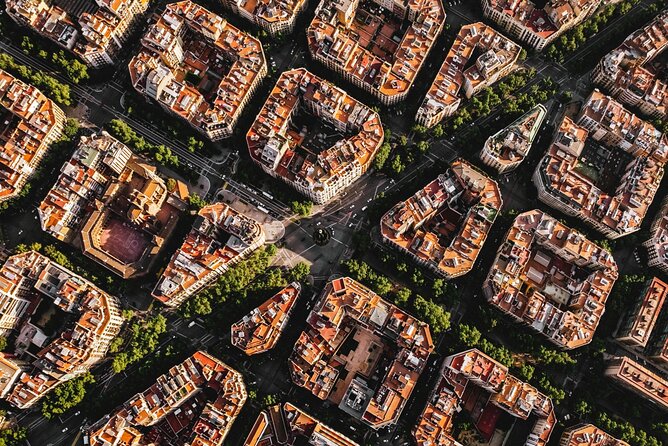 Barcelona Scavenger Hunt and Sights Self-Guided Tour - The real value: questions that force you to look