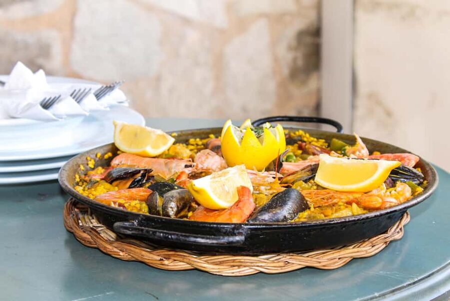 Barcelona: Secret Food Tour - Getting Oriented: Where You Meet And How Close It Is
