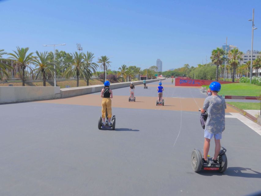 ❤️Barcelona Segway Tour ❤️ with a Local Guide - The guide experience: English, Spanish, and guides like Bilal and Alex
