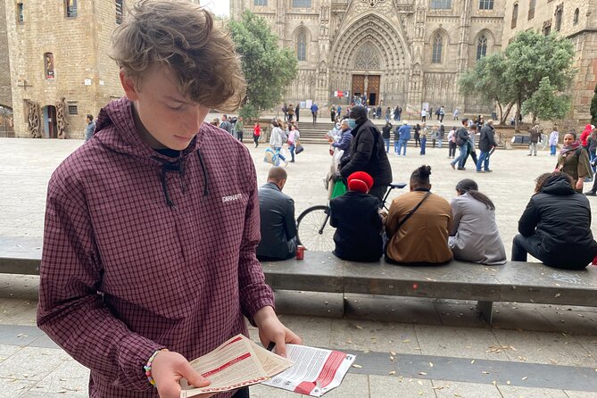 Barcelona Self-Guided Murder Mystery Tour by the Cathedral of Barcelona - The pacing that works for most groups
