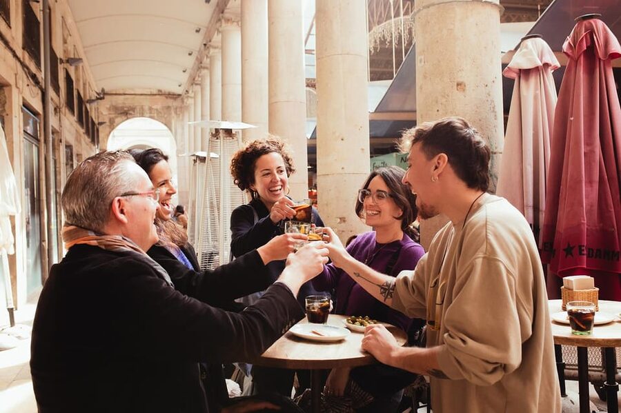 Barcelona: Small Group Gothic, Tapas & Churros Tour! - The bakery stop, churros, and how to time your appetite