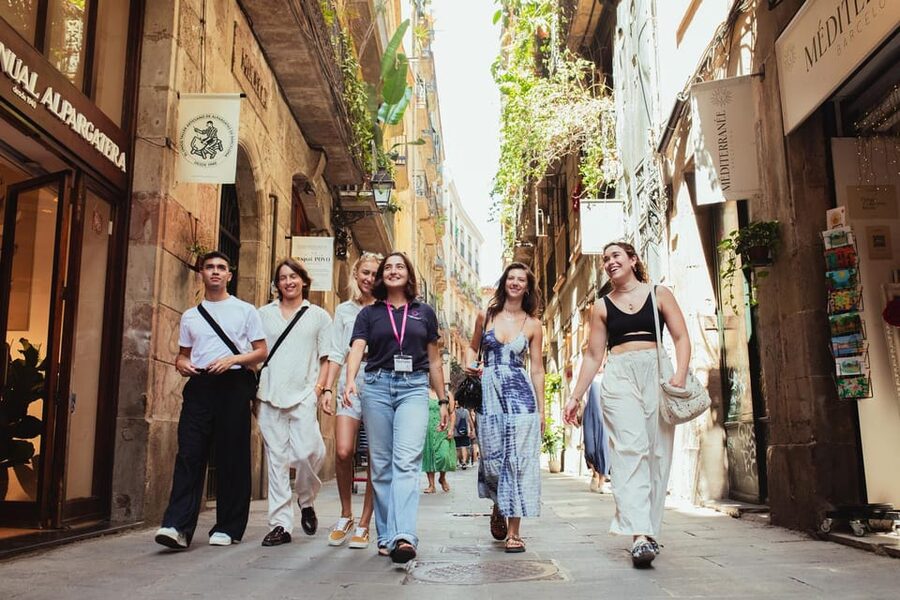 Barcelona: Small Group Gothic, Tapas & Churros Tour! - Pro tip: Turn it into a full day with Montserrat