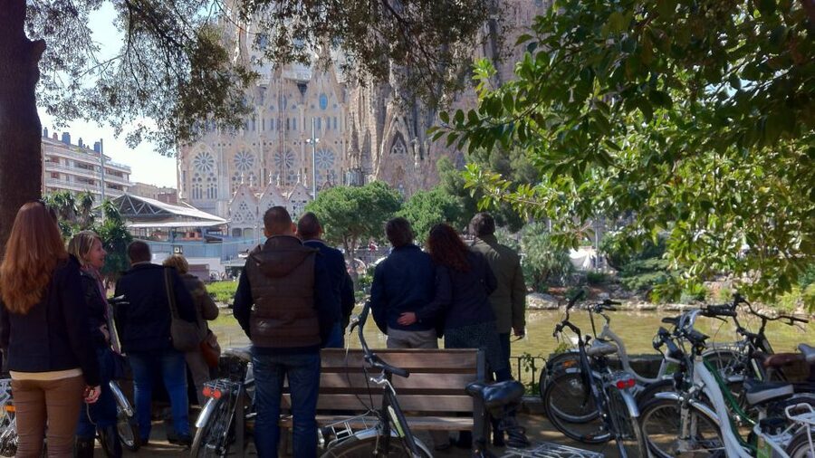 Barcelona: Small Group or Private Bike Tour - Bike comfort, rules, and who should skip this ride