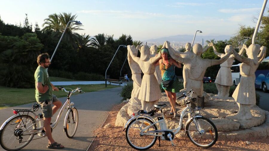 Barcelona: Small Group or Private Bike Tour - Price and value: what $28 buys you in 4 hours