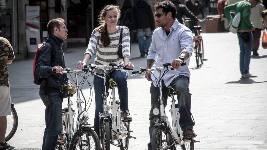 Barcelona: Small Group or Private Bike Tour - Waterfront highlights and Montjuïc viewpoints, where the ride pays off