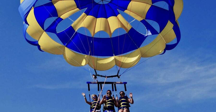 Barcelona: Small-Group Parasailing Experience - Meeting up at Carrer Port Esportiu 22P and getting briefed