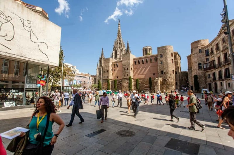 Barcelona: Small Group Picasso Tour with Picasso Museum - Gothic Quarter Barcelona: walking like a young Picasso would have noticed it