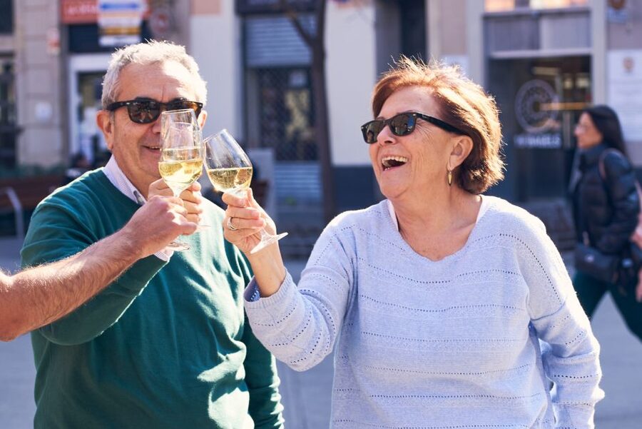 Barcelona: Sommelier-Led Food & Wine Tasting Tour - First meeting in Sant Antoni, where the tour stays local