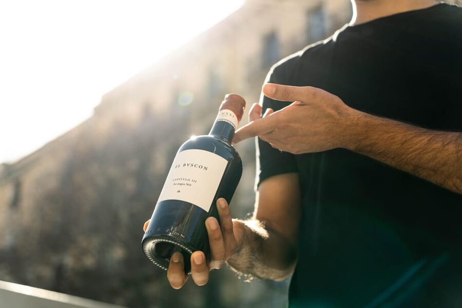 Barcelona: Sommelier-Led Food & Wine Tasting Tour - Final stop in a local bar: the last tastings and the neighborhood vibe