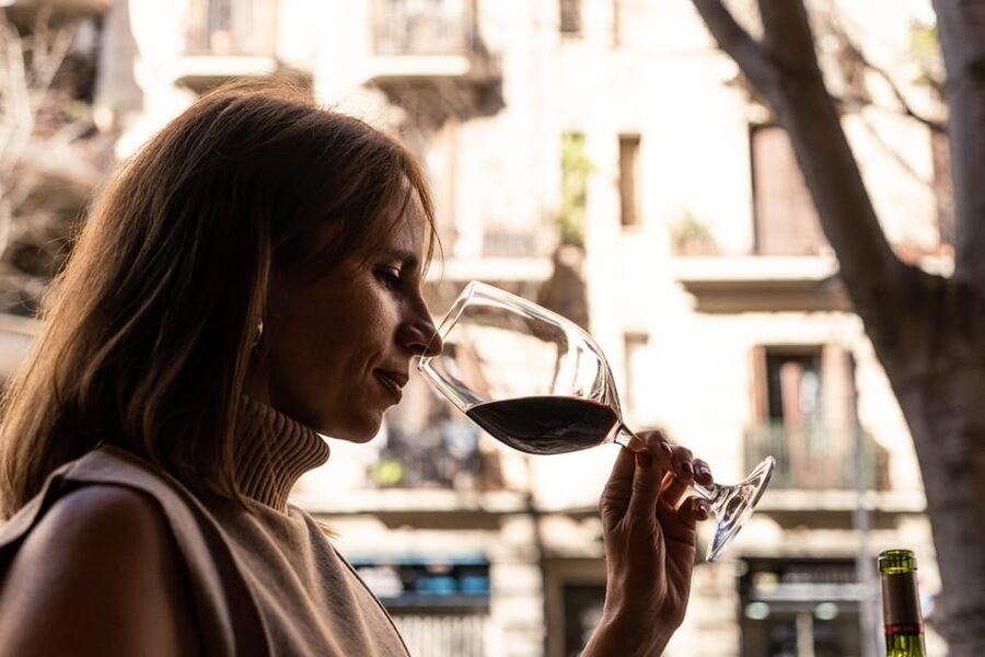 Barcelona: Sommelier-Led Food & Wine Tasting Tour - What you’ll actually eat and drink: seasonal tapas plus four Spanish wines