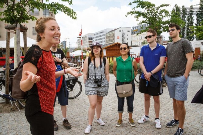 Barcelona Street Art, Graffiti and Tapas Tour - Spotting recognizable names: Konair, Haring, and Botero’s cat