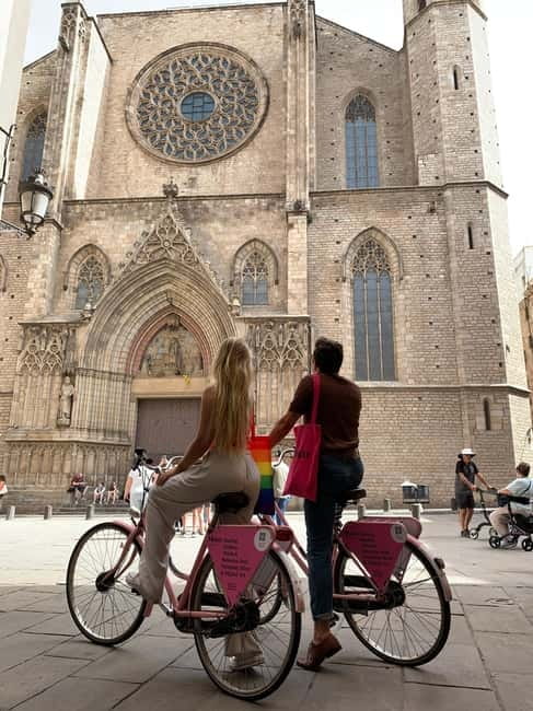 Barcelona | StreetArt Bike Tour Moco Museum - Raval area stops, from feminist wall messages to Space Invader play