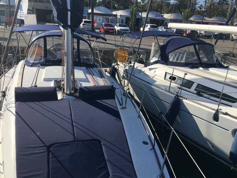 Barcelona: Sunset Boat Trip with Cava Wine and Snacks - Cava, Snacks, and the Onboard Comfort Details That Matter