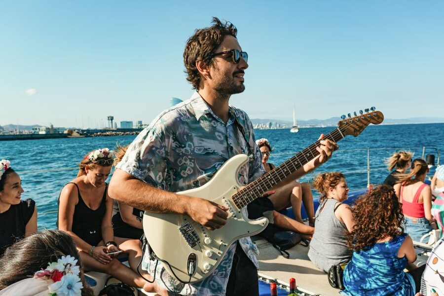 Barcelona: Sunset Catamaran Cruise with Live Music - Where to sit for the best sunset angle (and less wind)