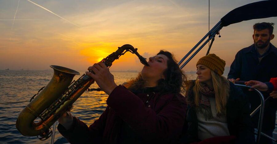 Barcelona: Sunset Live Sax and Sailing Experience with Tapas - Key things to know before you go