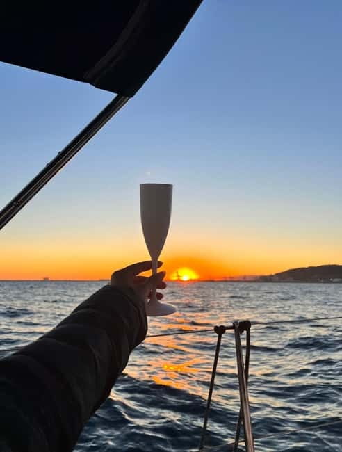 Barcelona: Sunset Sailboat Cruise with Open Bar and Snacks - Key points before you go