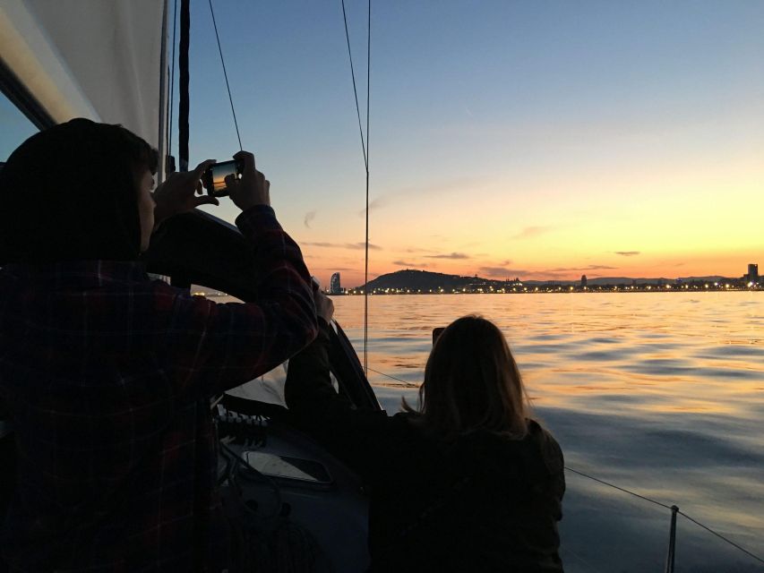 Barcelona: Sunset Sailboat Cruise with Open Bar and Snacks - Duration, pacing, and who this cruise suits best