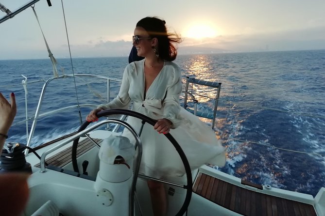 Barcelona Sunset Sailing Cruise from Port Olímpic with Open Bar - Getting oriented at Moll de la Marina (and staying on schedule)