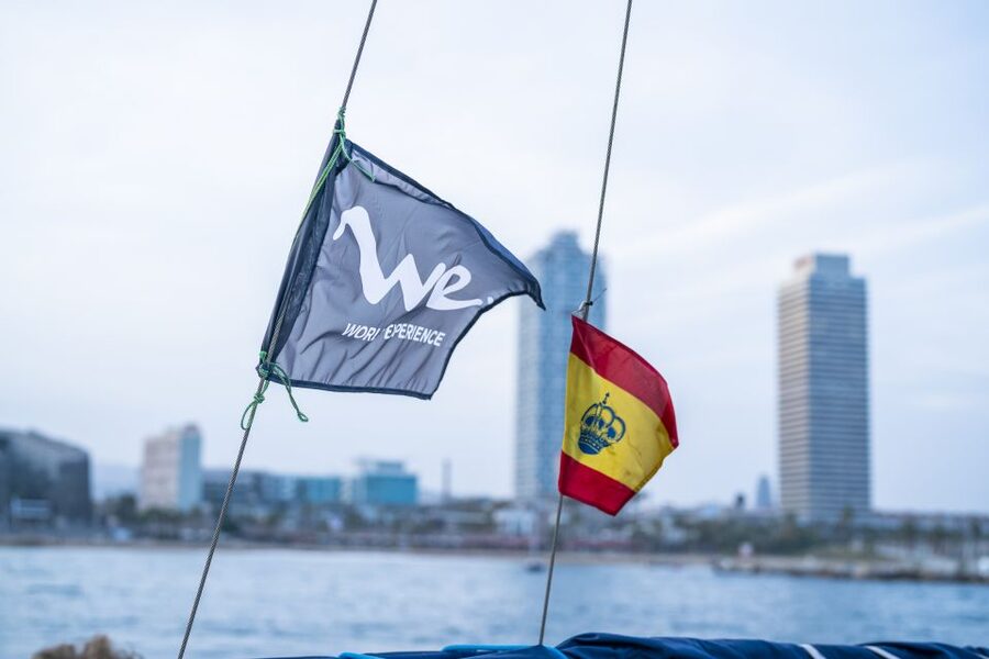 Barcelona Sunset Sailing with Gin Tonic Workshop Option - Who this is perfect for (and who should think twice)