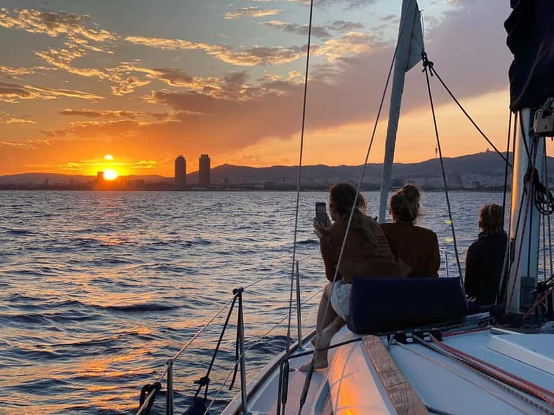 Barcelona: Sunset Skyline Cruise with Cava and Snacks - Port Olímpic meeting point: the part of your evening you should not rush