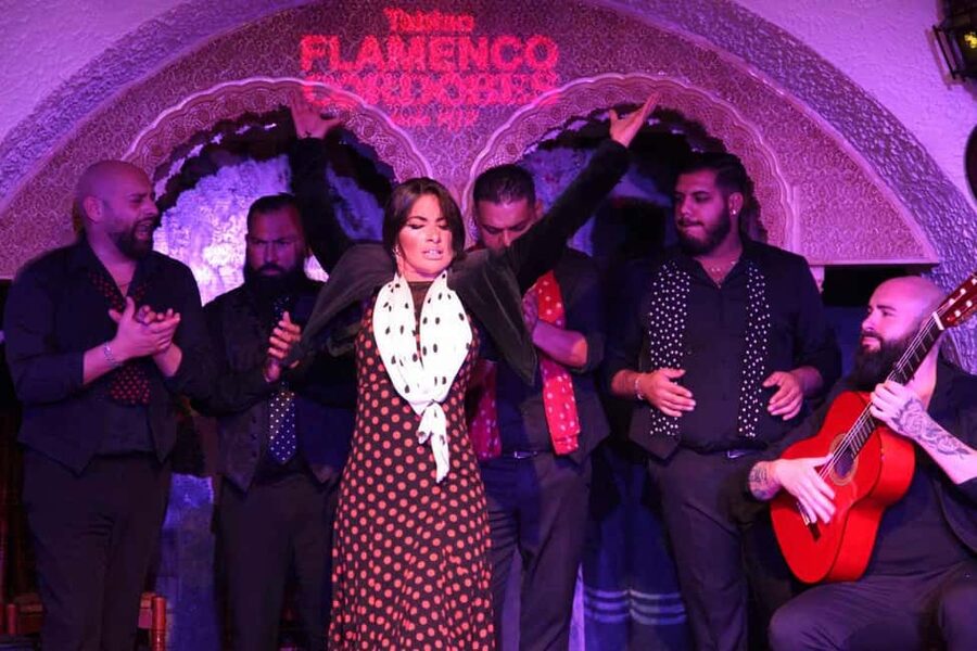Barcelona: Tablao Flamenco Cordobes Show and Drink in Rambla - Key highlights to know before you go