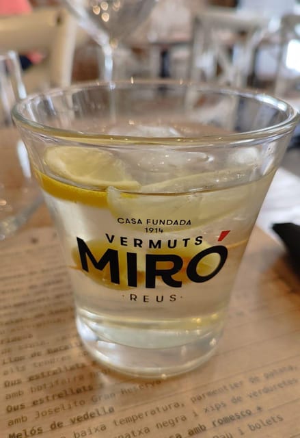 Barcelona: Tapas and Pintxos Tour with Crema Catalana - Why a tapas and pintxos crawl beats bar-hopping solo