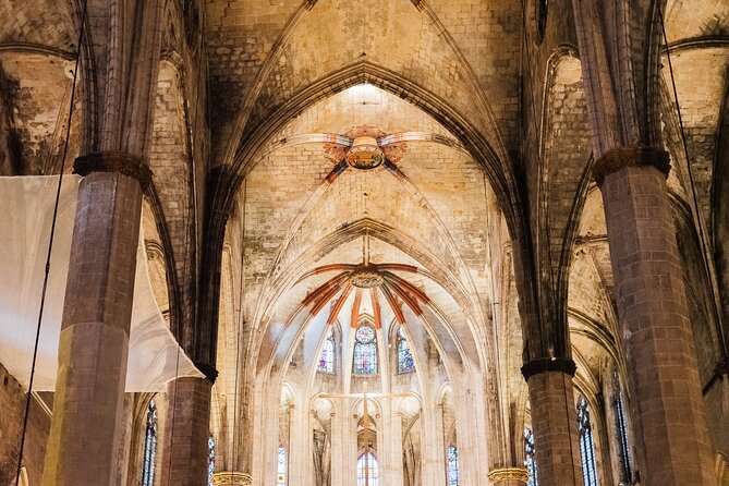 Barcelona Tapas and Wine Private Walking Tour - Santa Maria del Mar: Catalan Gothic, built by local workers