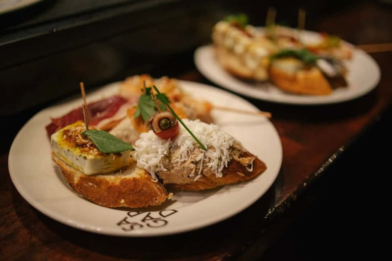Barcelona: Tapas Food Crawl Walking Tour with Tastings - From El Born to the finish in the Gothic Quarter: bravas and paella