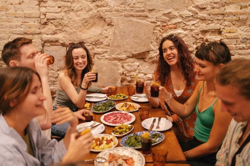 Barcelona: Tapas Food Crawl Walking Tour with Tastings - Finding your guide at Correos y Telégrafos (and starting off the right way)
