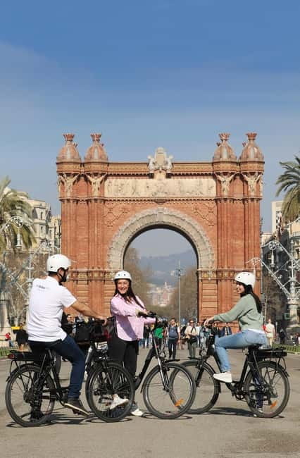 Barcelona: Tapas Tasting Tour by Regular Bike or E-Bike - Why an electric bike tapas combo works in Barcelona