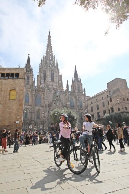 Barcelona: Tapas Tasting Tour by Regular Bike or E-Bike - The guide factor: what good guiding looks like