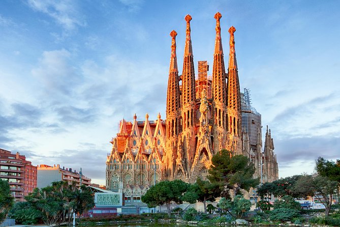 Barcelona Tapas Tour with a Local Foodie: Personalized & Private - Timing matters: booking early and choosing a time that restaurants can support