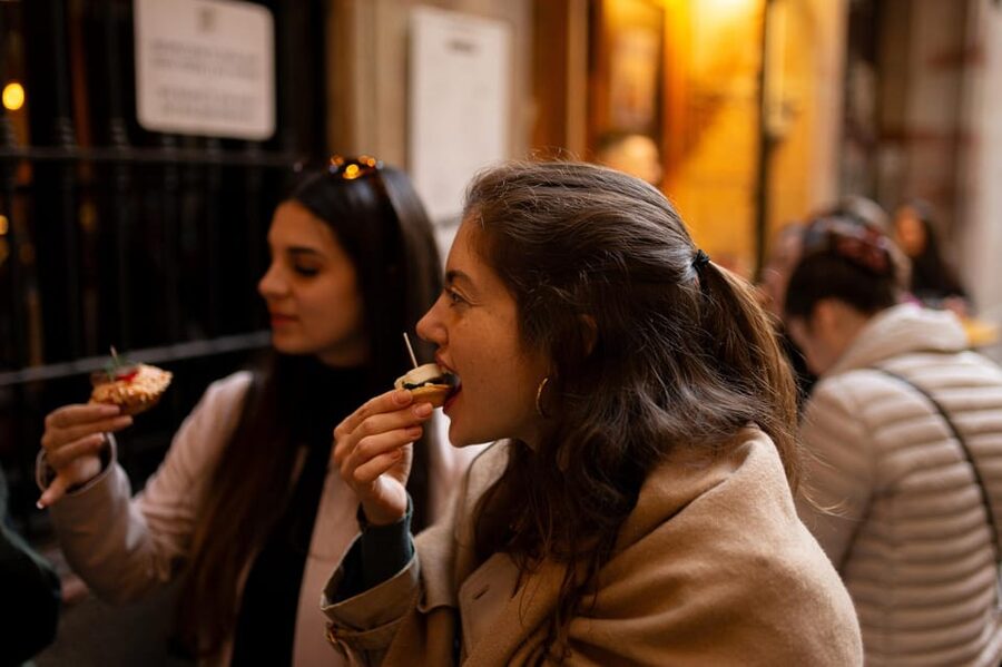 Barcelona: Tapas Tour with Food Tastings and Drinks - Key points to know before you go