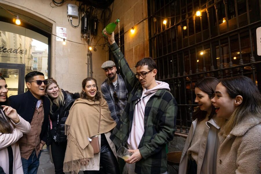 Barcelona: Tapas Tour with Food Tastings and Drinks - Why this Barcelona tapas tour makes sense for a first visit