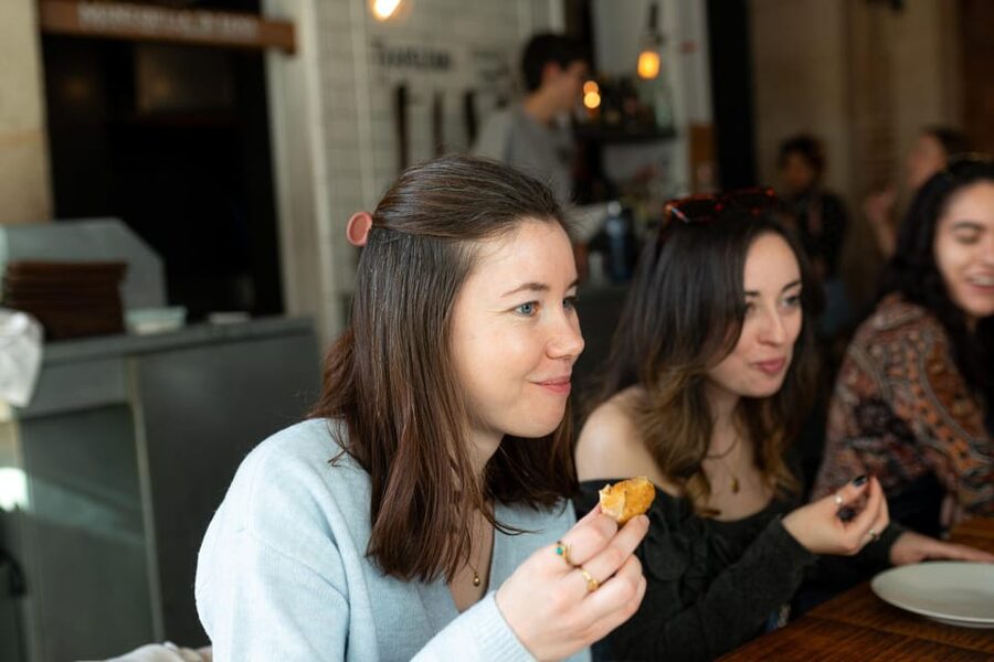 Barcelona: Tapas Tour with Food Tastings and Drinks - El Born walk: Roman ruins and Santa Maria del Mar on the same route