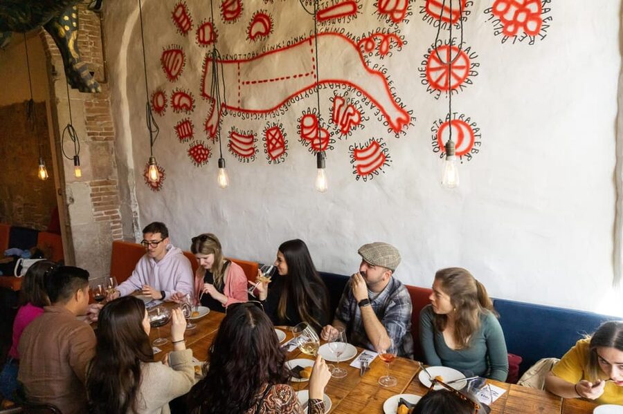 Barcelona: Tapas Tour with Food Tastings and Drinks - Priority service at four eateries: why it changes the whole experience