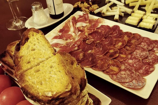 Barcelona Tapas & Wine Experience as a Local at Hidden Wineries - Price, size, and pacing: is $102.58 worth it?