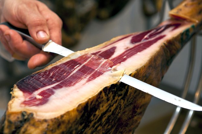 Barcelona Tapas & Wine Experience as a Local at Hidden Wineries - Stop-by-stop: what you’ll see and what you’ll eat