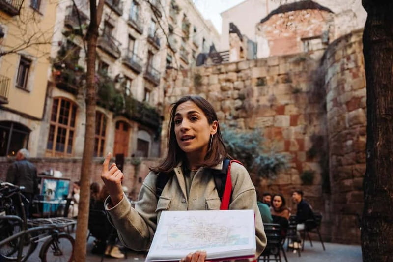 Barcelona: Tapas & Wine Tour in Born & Gothic Quarter - How the evening moves, from Cava to vermouth to dessert wine