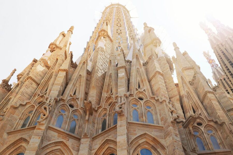 Barcelona: The Genuis of Gaudi & Modernist Architects Tour - Key things you’ll get on this tour