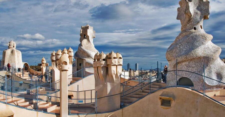 Barcelona: The Genuis of Gaudi & Modernist Architects Tour - How the 2.5-hour small-group format feels in real life