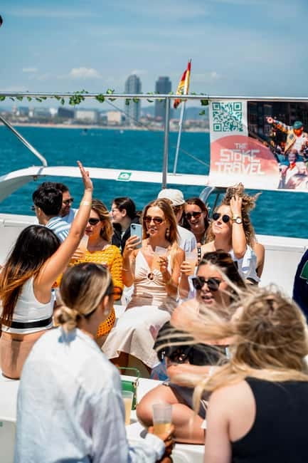 Barcelona: The Original Barcelona Boat Party - The 2-hour catamaran party cruise: DJ music and real coastal views