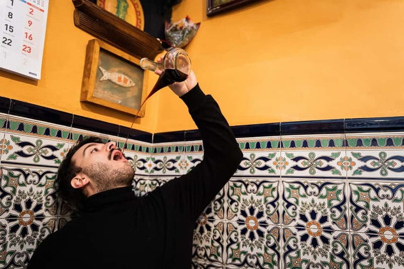 Barcelona: The Ultimate Local Tapas & Drinks Food Tour - Key points that make this tour worth your evening