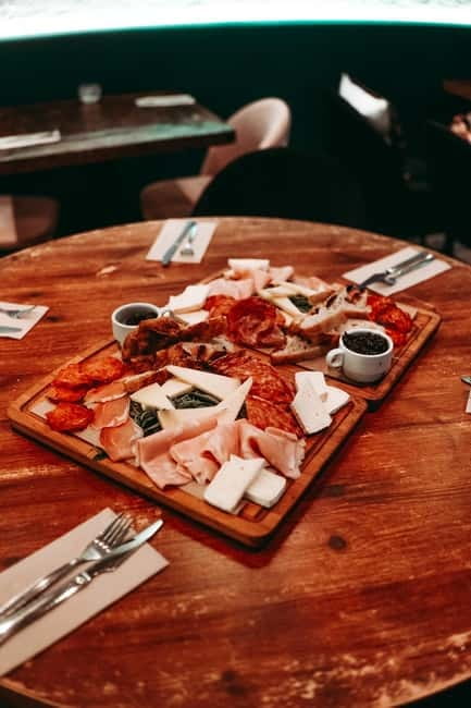 Barcelona: Tipsy Tapas & History Tour in the Gothic Quarter - Fixed tapas menu and dietary options: what it means for you
