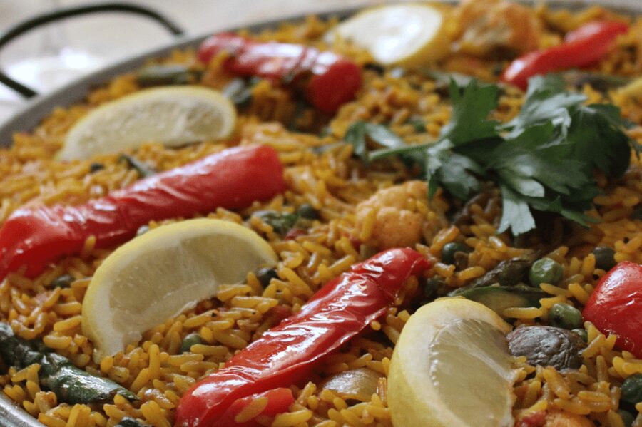 Barcelona: Vegan Paella and traditional rice dishes - Arròs al forn with vegan sausage style from black beans