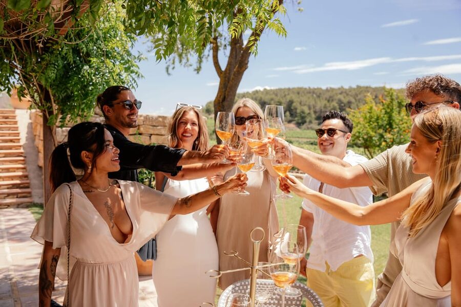 Barcelona: Vineyard Horseback Riding & Wine Tasting + Tapas - Should you book it?