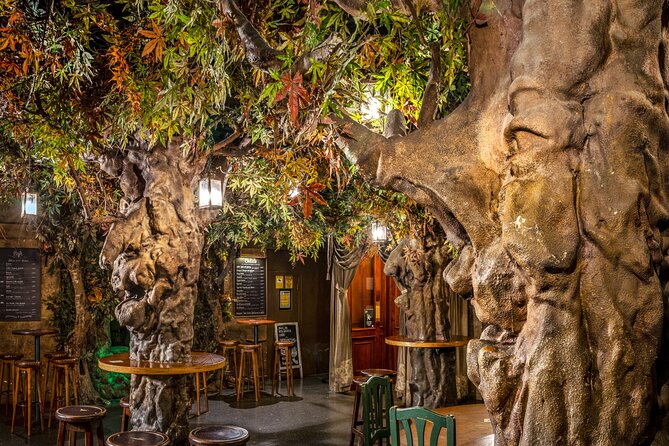 Barcelona Wax Museum Admission Ticket - Photo moments, a possible elevator interlude, and how to avoid the bottleneck