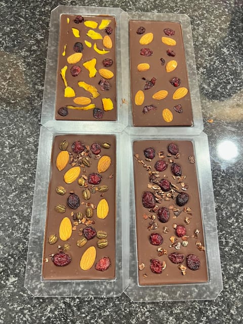 Bean to Bar Chocolate Workshop in Barcelona - Roasting, peeling, grinding: what to notice while you work