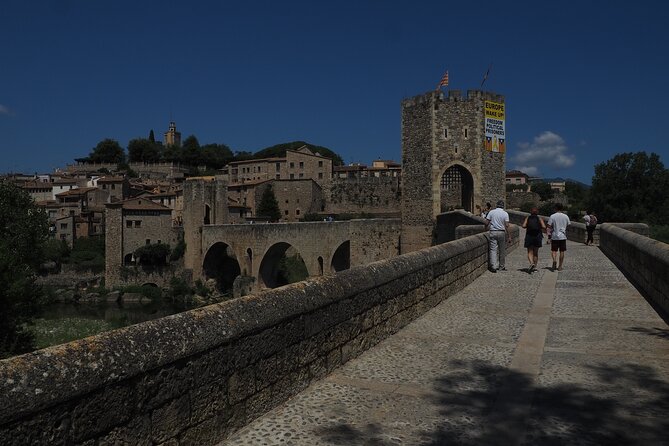 Besalú, Banyoles Lake & Volcanic Castellfollit from Girona - Stop 3: Estany de Banyoles, a calm walk with breathing room