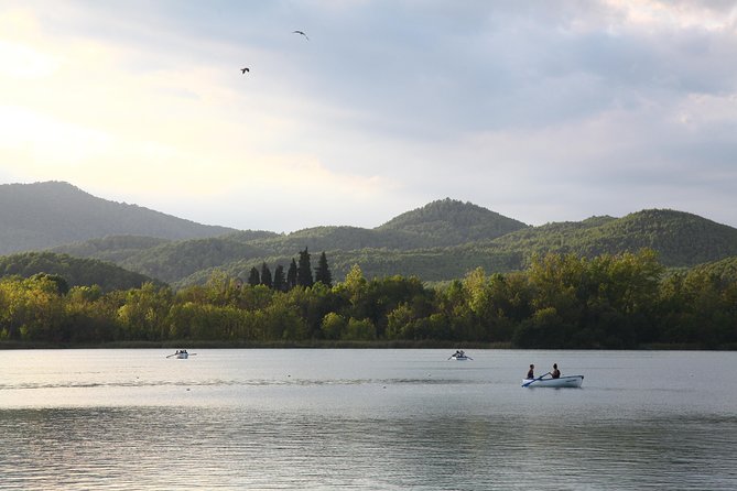 Besalú, Banyoles Lake & Volcanic Castellfollit from Girona - How long you should linger in each place
